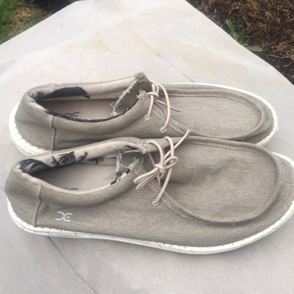 Men’s Dude shoes from Buckle sz 12